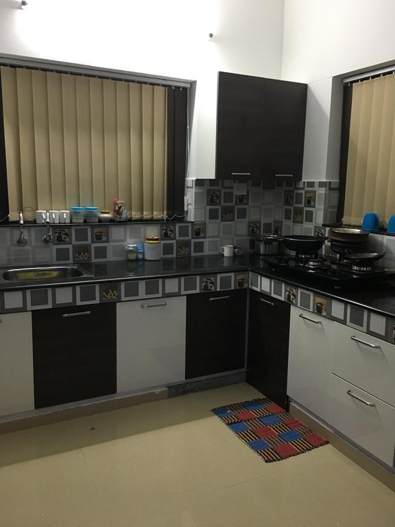 Rams Guest House Near Lulu Mall Thiruvananthapuram Екстериор снимка