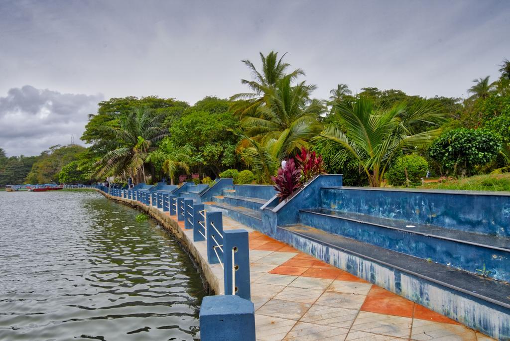 Rams Guest House Near Lulu Mall Thiruvananthapuram Екстериор снимка